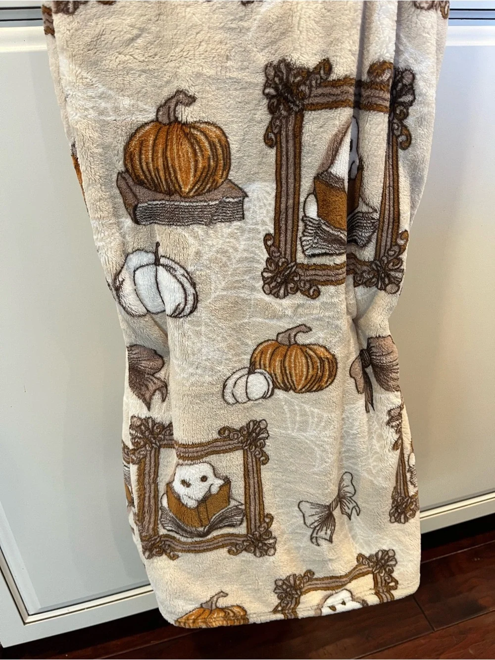 Halloween Pumpkin Reading Book Ghost Plush Throw Blanket - Beige